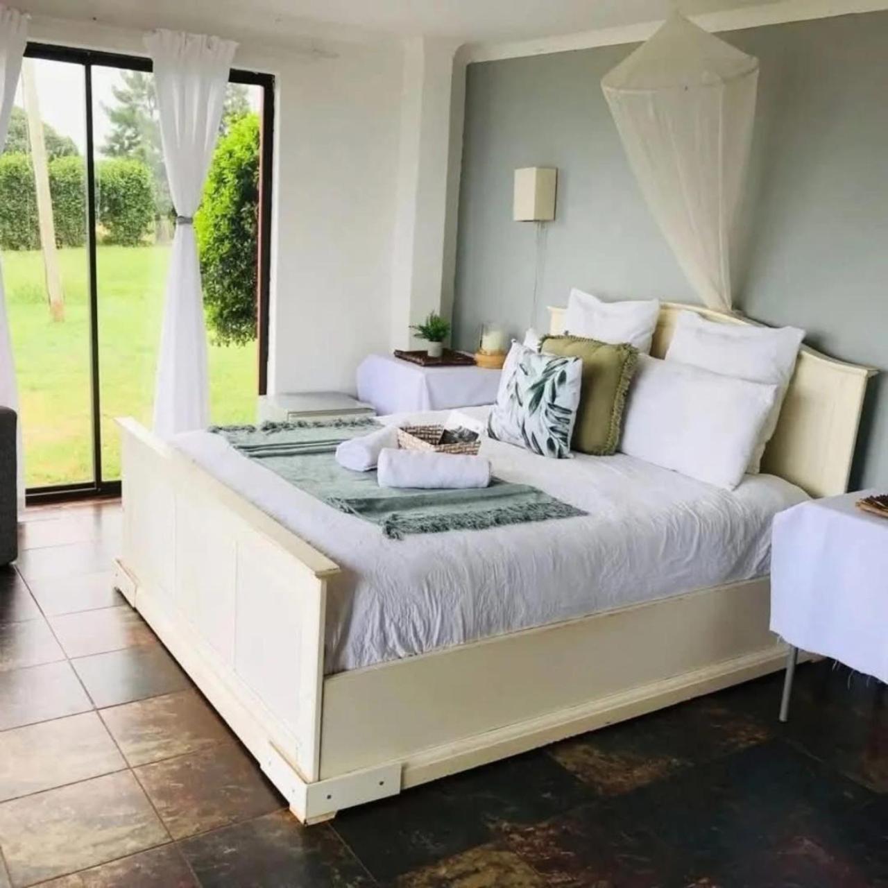 Buckswood Hilltops Siteki ภายนอก รูปภาพ